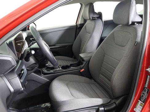 Certified 2025 Kia K4 EX image 28