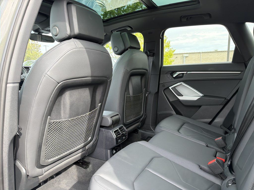 Used 2025 Audi Q3 2.0T Premium AWD/4WD image 12