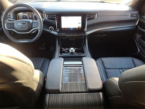 Used 2022 Jeep Wagoneer Series II image 10