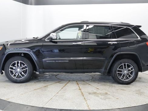 Used 2017 Jeep Grand Cherokee Limited w/ Luxury Group II AWD/4WD image 2