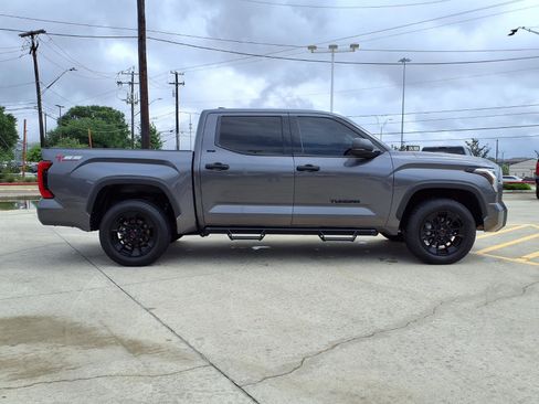 Used 2023 Toyota Tundra SR5 AWD/4WD image 4