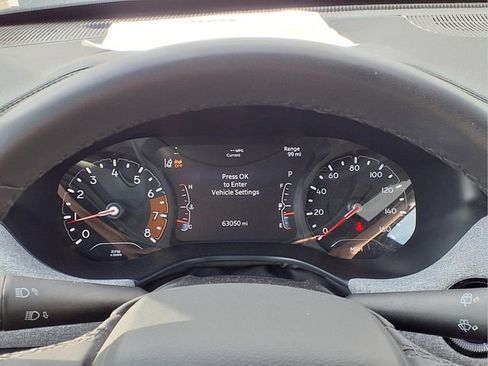 Used 2024 Jeep Compass Latitude AWD/4WD image 10