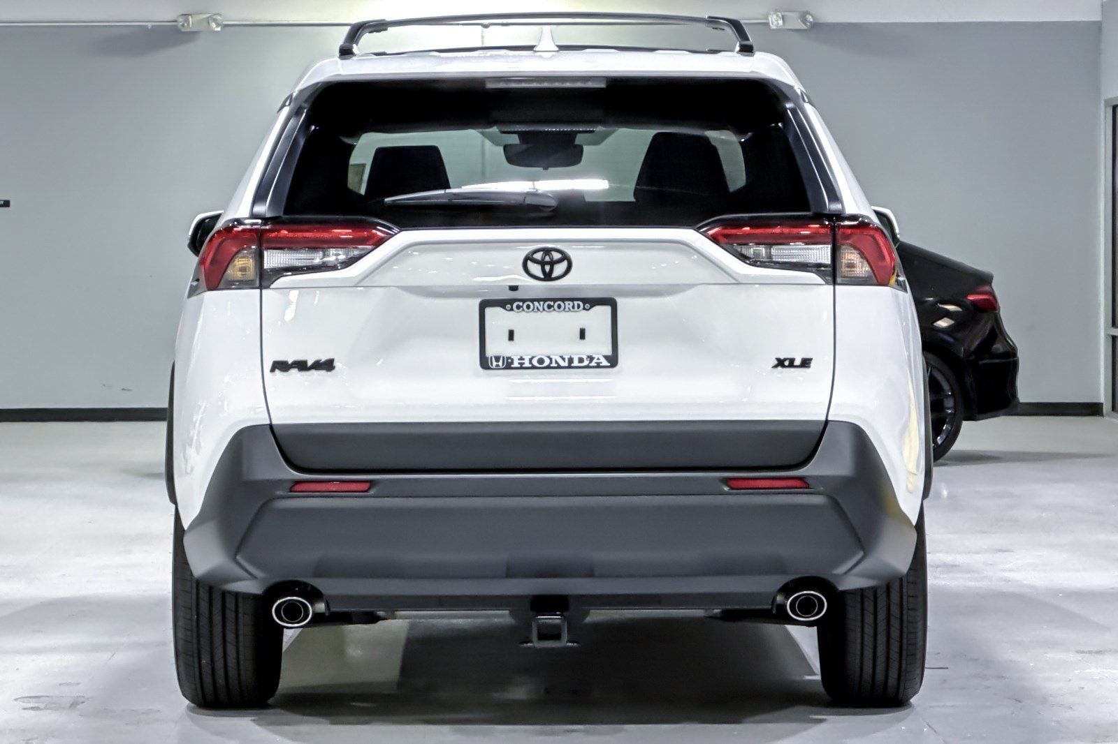 Used 2025 Toyota RAV4 XLE FWD image 10