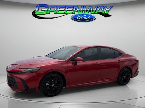 Used 2026 Toyota Camry SE FWD image 1