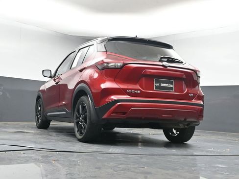 Used 2023 Nissan Kicks SR w/ SR Premium Package image 30