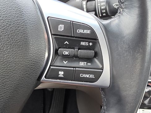 Used 2019 Hyundai Sonata Limited w/ Ultimate Package 04 FWD image 18