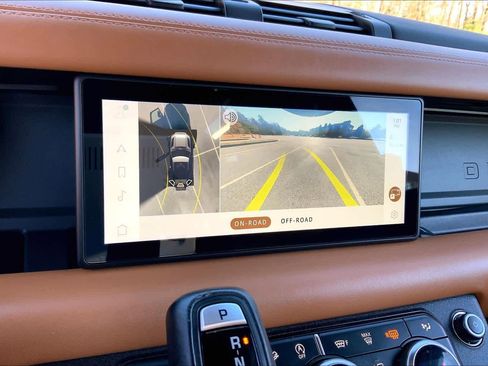 Used 2021 Land Rover Defender 90 X image 27