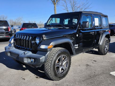 Used 2020 Jeep Wrangler Unlimited Sport image 12