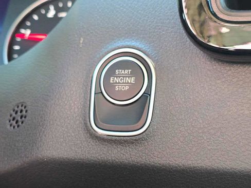 Used 2025 Mercedes-Benz Sprinter 2500 image 36