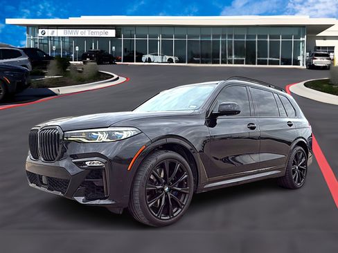 Used 2021 BMW X7 M50i image 1