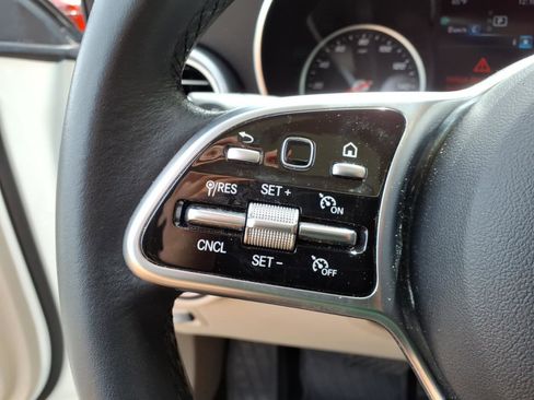 Used 2022 Mercedes-Benz GLC 300 image 24