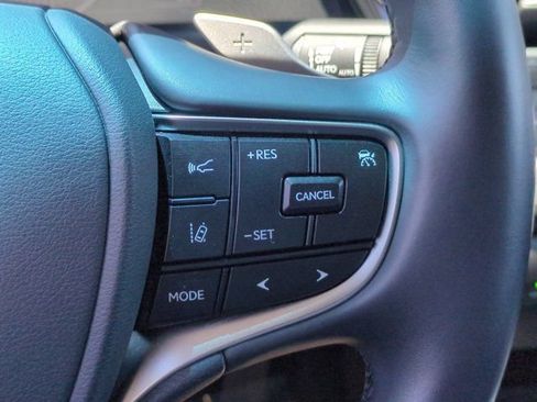 Used 2025 Lexus ES 300h w/ Premium Package FWD image 18