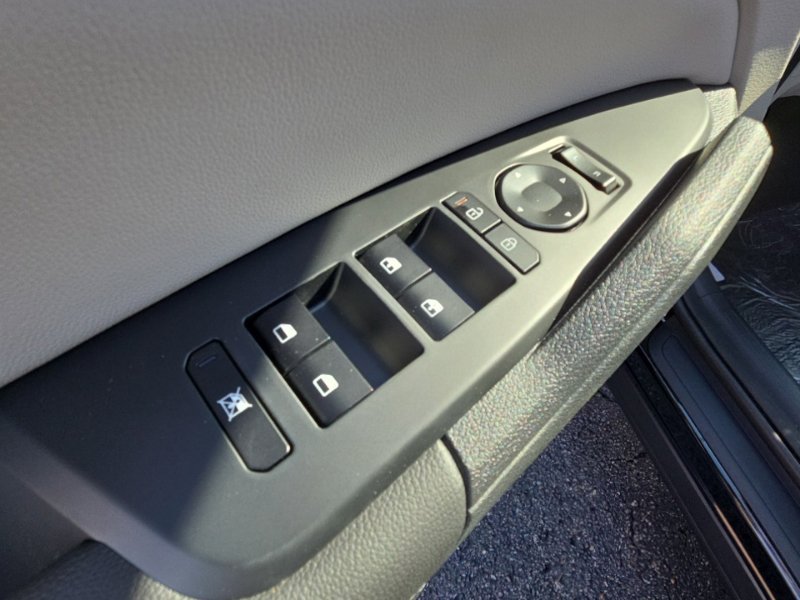 New 2026 Kia Sportage EX FWD image 23