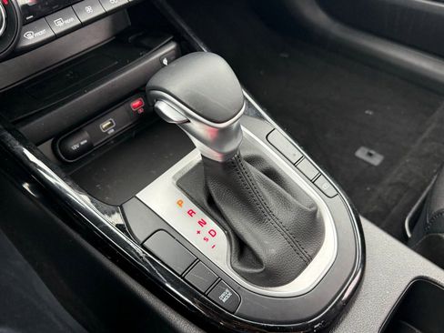 Used 2023 Kia Forte GT-Line w/ GT-Line Premium Package FWD image 16