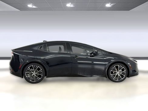 Used 2024 Toyota Prius Limited w/ Limited Premium Package image 8