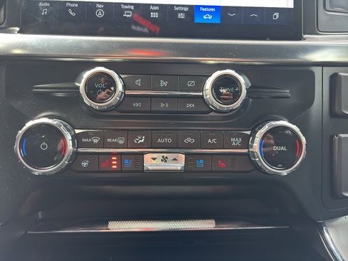 Used 2024 Ford F150 Lariat w/ FX4 Off-Road Package image 19