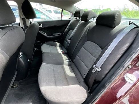 Used 2017 Kia Forte LX FWD image 18