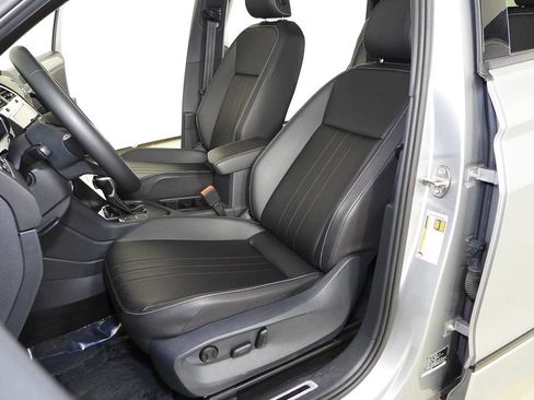 Certified 2023 Volkswagen Tiguan SE R-Line FWD image 22