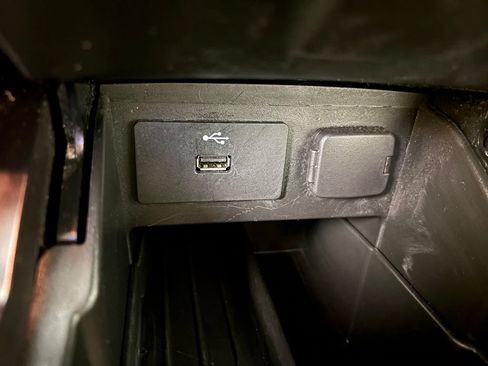 Used 2018 Ford Explorer FWD image 29