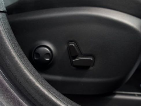 Used 2022 Jeep Cherokee Limited AWD/4WD image 29