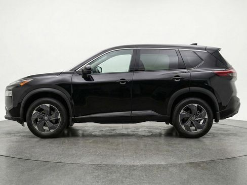 Used 2025 Nissan Rogue SV image 5