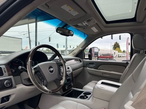 Used 2008 Chevrolet Silverado 2500 LTZ w/ Suspension Package, Off-Road image 17