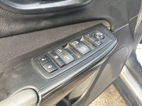 Used 2014 Jeep Cherokee Latitude AWD/4WD image 12