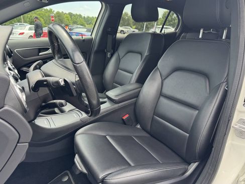 Used 2016 Mercedes-Benz GLA 250 4MATIC image 9