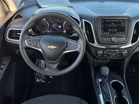 Used 2022 Chevrolet Equinox LT image 11