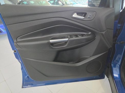 Used 2019 Ford Escape SEL image 13