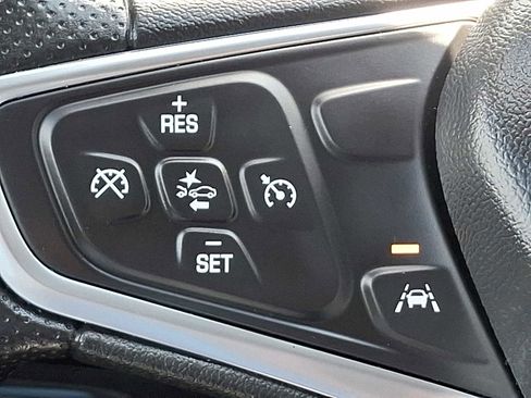 Used 2023 Chevrolet Equinox LS image 21