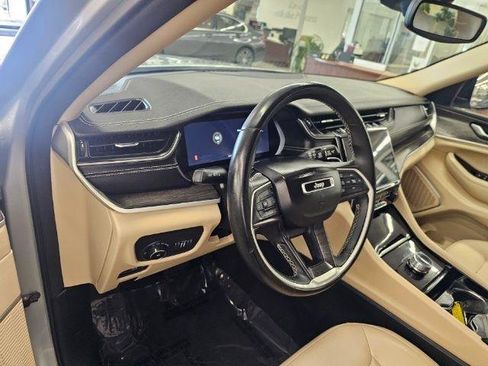 Used 2021 Jeep Grand Cherokee L Limited RWD image 8