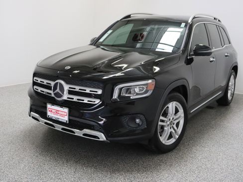 Used 2020 Mercedes-Benz GLB 250 4MATIC image 2