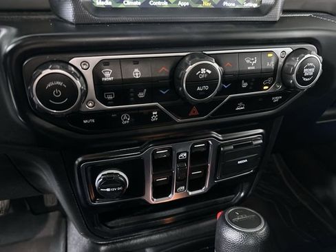 Used 2021 Jeep Gladiator Sport AWD/4WD image 17