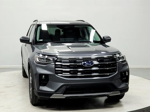 New 2026 Ford Explorer Active image 2