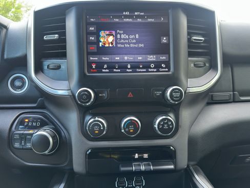 Used 2021 RAM 1500 Big Horn AWD/4WD image 3
