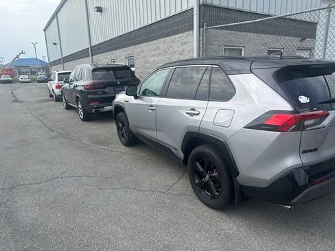 Used 2019 Toyota RAV4 XSE w/ Carpet Mat Package AWD/4WD image 8