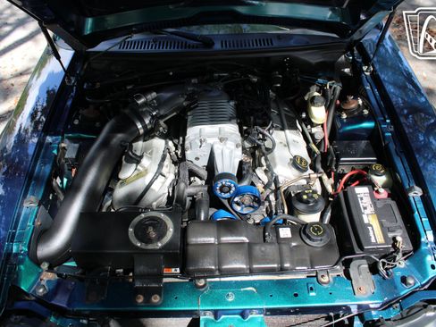 Used 2004 Ford Mustang Cobra image 27