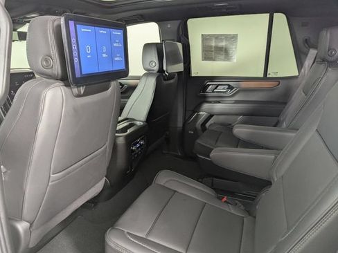 Used 2025 GMC Yukon Denali w/ Denali Reserve Package AWD/4WD image 22