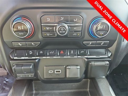 Used 2019 Chevrolet Silverado 1500 RST image 18
