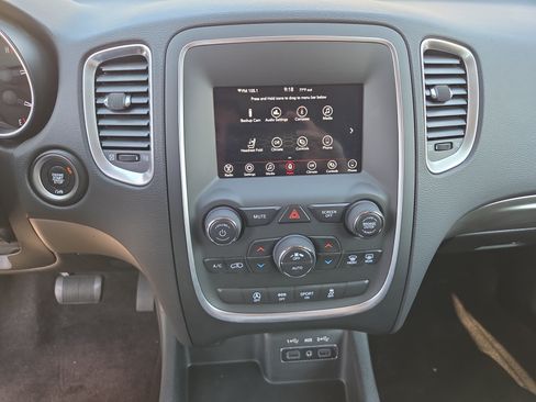 Certified 2019 Dodge Durango SXT w/ 3rd Row Seating Group AWD/4WD image 28