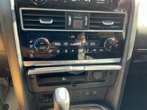 Used 2023 Nissan Armada Platinum w/ Captain's Chairs Package RWD image 23