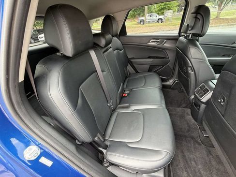 Used 2023 Kia Sportage EX FWD image 28