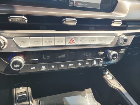Used 2025 Kia Telluride S AWD/4WD image 24