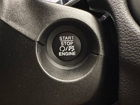 Used 2020 Jeep Compass Latitude AWD/4WD image 13