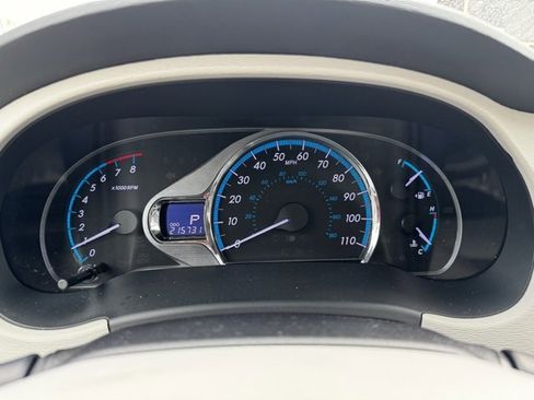 Used 2013 Toyota Sienna XLE image 27