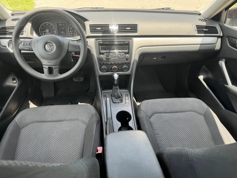 Used 2012 Volkswagen Passat 2.5 S FWD image 10