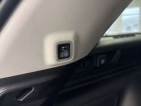 Used 2022 Jeep Grand Cherokee Limited 4xe image 15