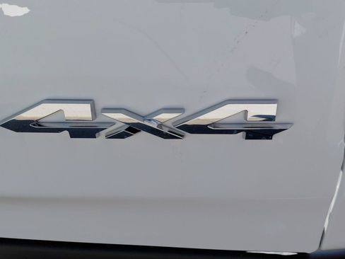 New 2026 RAM 1500 Laramie AWD/4WD image 18