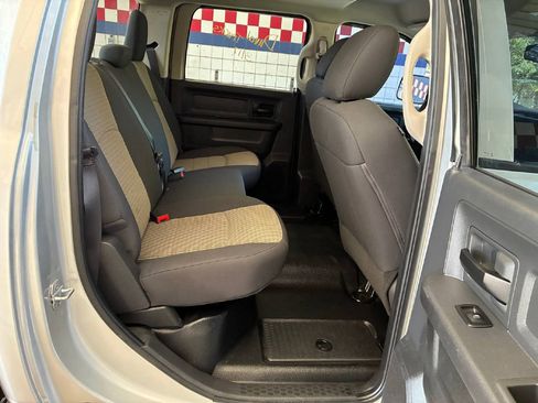 Used 2012 RAM 2500 ST w/ Chrome Appearance Group image 14